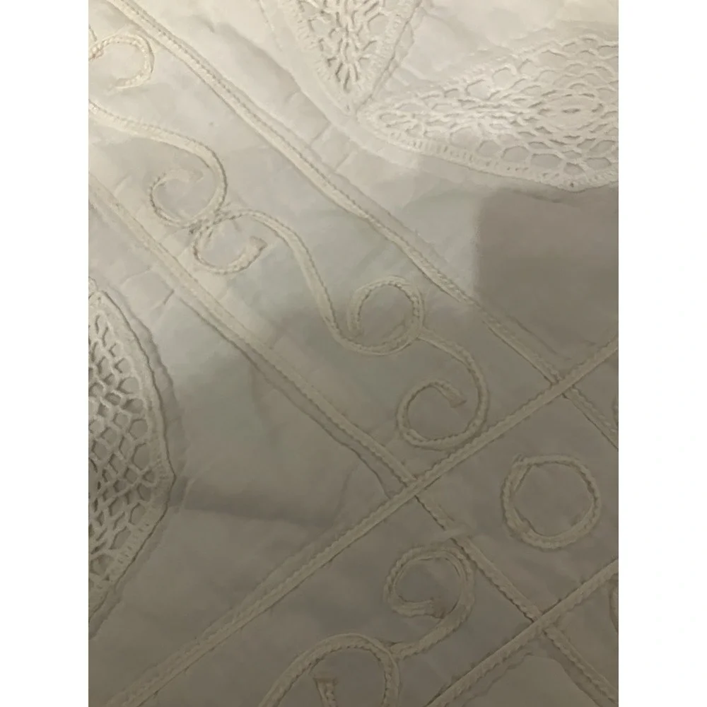1900s Antique CottageCore Amish white on white BABY CRIB QUILT 81x72 hand stitch